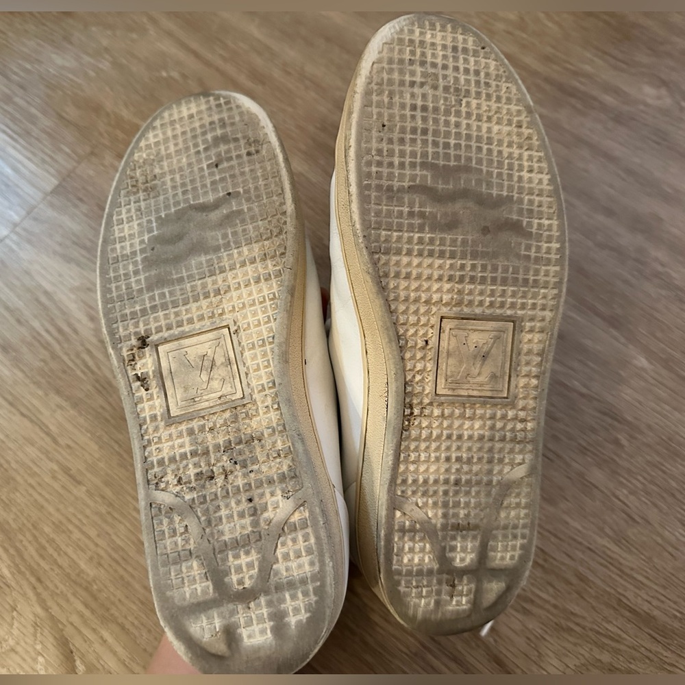 Classic White Sneakers LV - Picture 2 of 7
